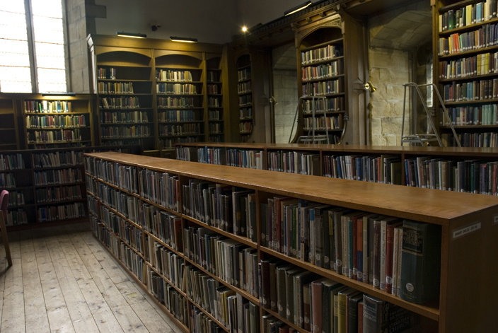 Today, part of the Cathedral Library, the Dormitory houses a reading room, and open stack shelves, where the Cathedral's less valuable collections are kept. 
